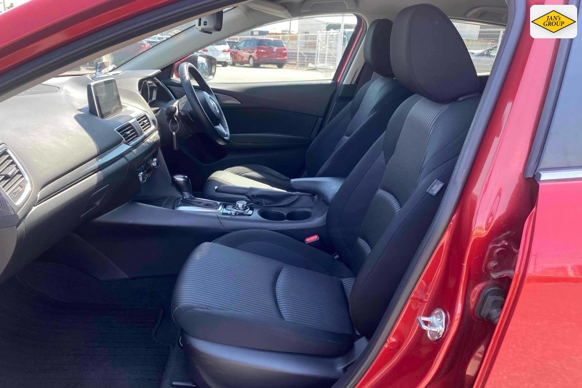 2015 Mazda Axela