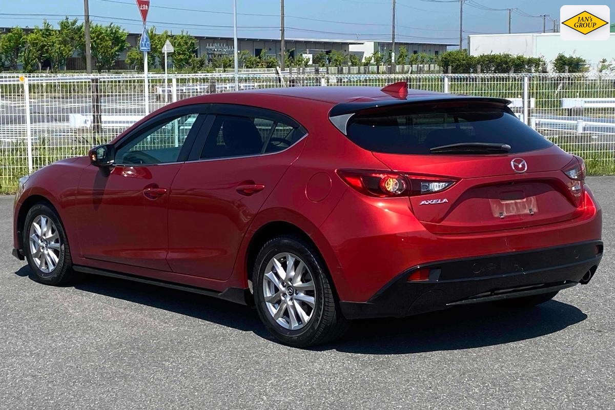2015 Mazda Axela