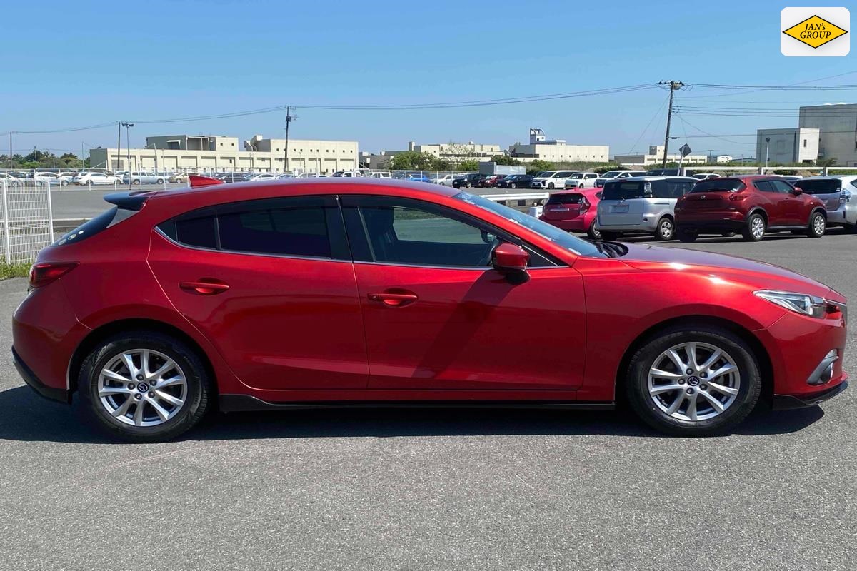 2015 Mazda Axela