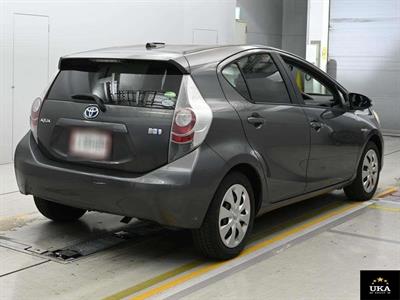2014 Toyota Aqua - Thumbnail
