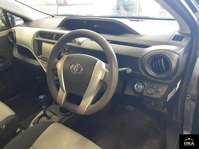 2014 Toyota Aqua - Thumbnail
