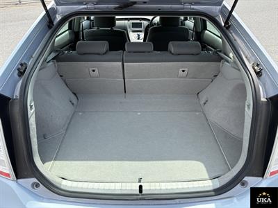 2012 Toyota Prius - Thumbnail