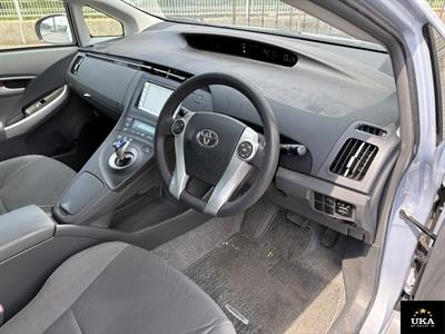 2012 Toyota Prius - Thumbnail