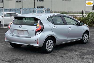 2020 Toyota Aqua - Thumbnail
