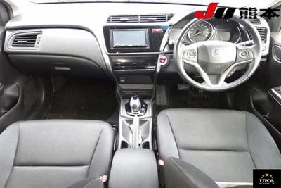 2014 Honda Grace - Thumbnail