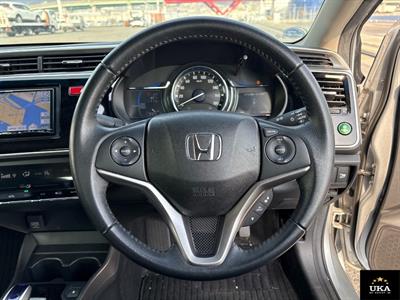 2014 Honda Grace - Thumbnail