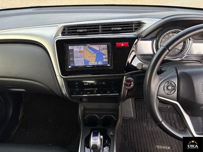 2014 Honda Grace - Thumbnail