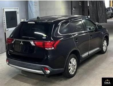 2016 Mitsubishi Outlander - Thumbnail