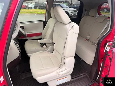 2016 Toyota Porte - Thumbnail