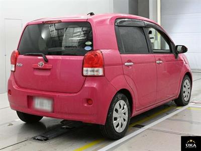 2016 Toyota Porte - Thumbnail