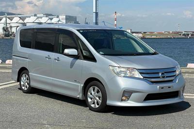 2013 Nissan Serena