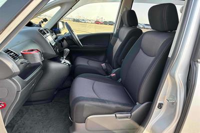 2013 Nissan Serena - Thumbnail