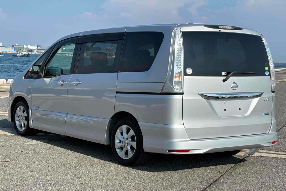 2013 Nissan Serena