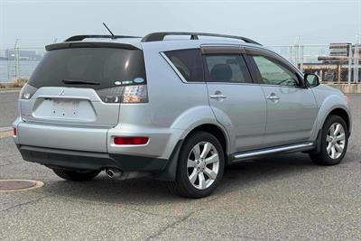 2012 Mitsubishi Outlander - Thumbnail