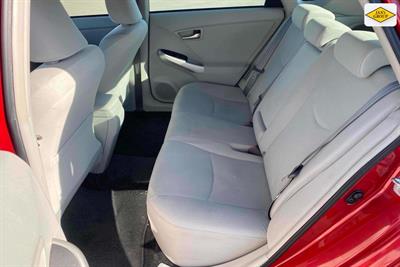 2014 Toyota Prius - Thumbnail