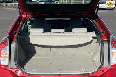 2014 Toyota Prius - Thumbnail