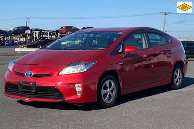 2014 Toyota Prius - Thumbnail