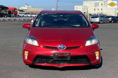 2014 Toyota Prius - Thumbnail