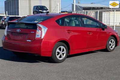2014 Toyota Prius - Thumbnail