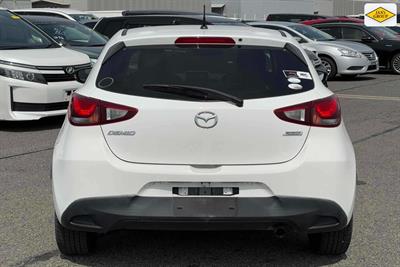 2016 Mazda Demio - Thumbnail
