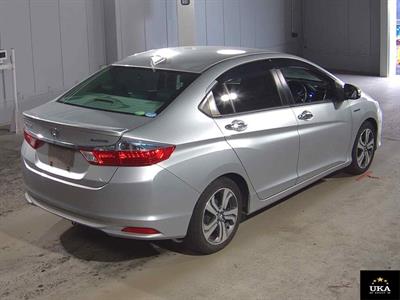 2015 Honda Grace - Thumbnail