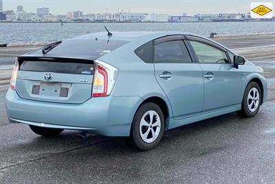 2013 Toyota Prius - Thumbnail