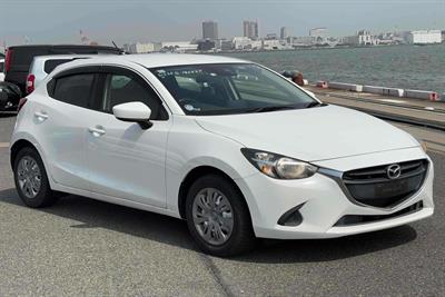 2016 Mazda Demio
