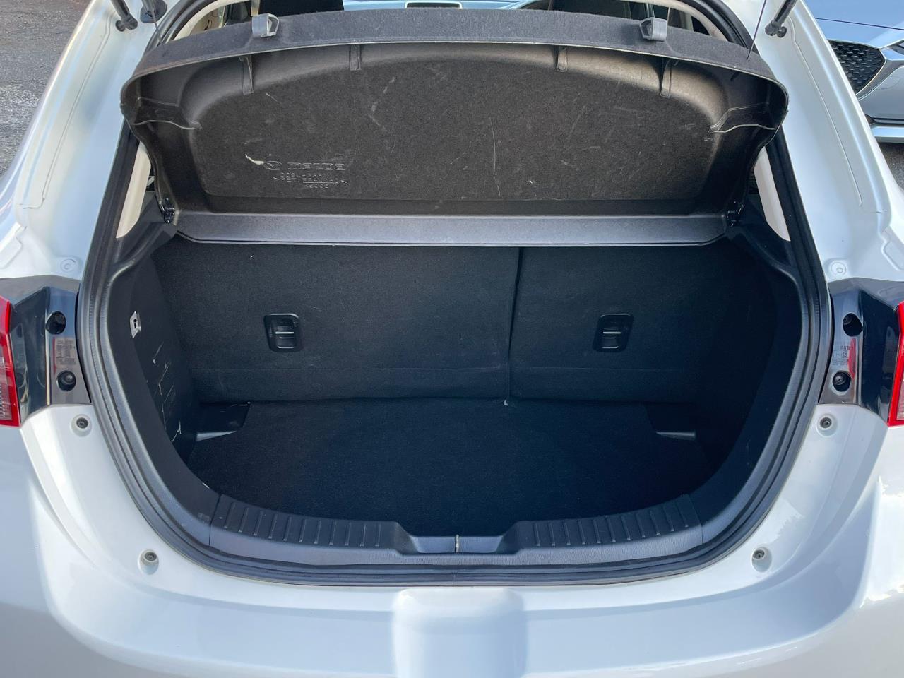 2016 Mazda Demio