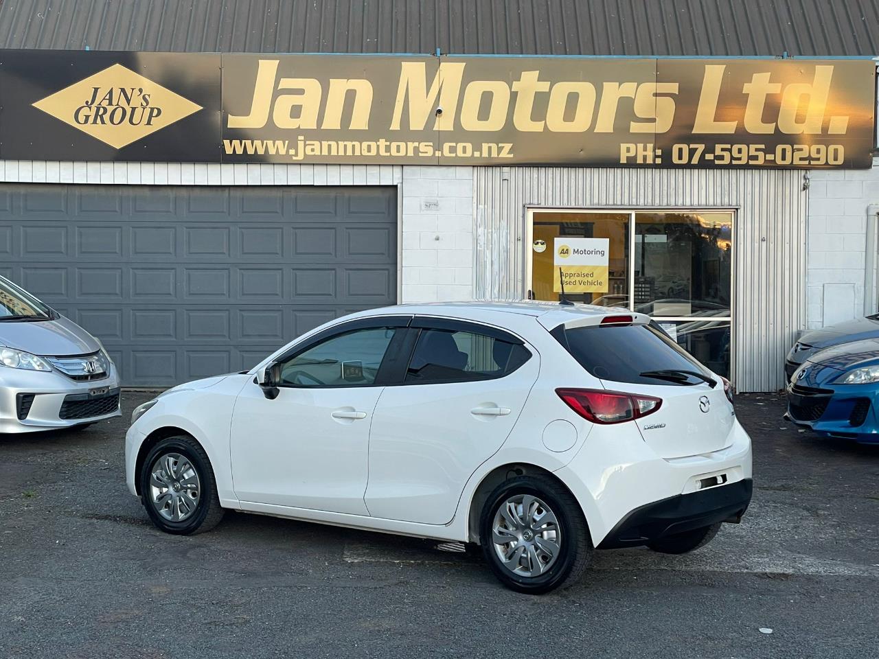 2016 Mazda Demio