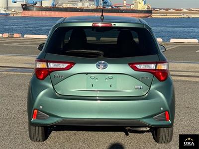 2017 Toyota Vitz - Thumbnail