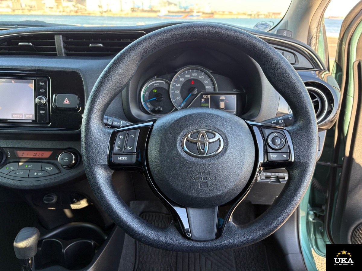 2017 Toyota Vitz