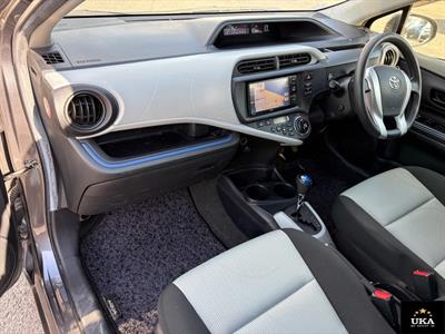 2014 Toyota Aqua - Thumbnail