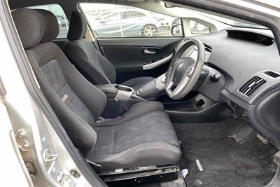 2014 Toyota Prius - Thumbnail