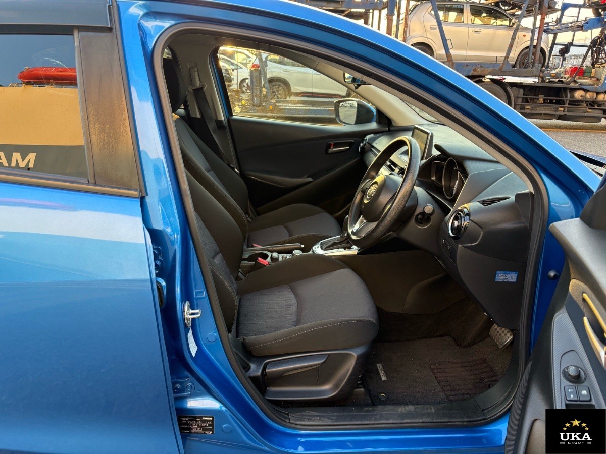 2016 Mazda Demio