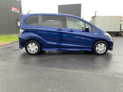 2013 Honda Freed - Thumbnail
