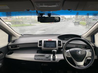 2013 Honda Freed - Thumbnail