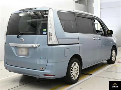 2013 Nissan Serena - Thumbnail