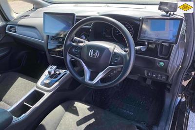 2017 Honda Shuttle - Thumbnail