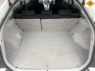 2014 Toyota Prius - Thumbnail