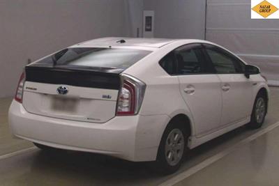 2014 Toyota Prius - Thumbnail
