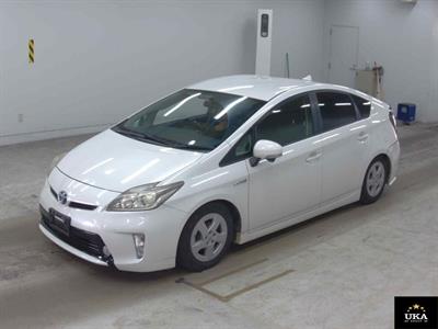 2015 Toyota Prius - Thumbnail