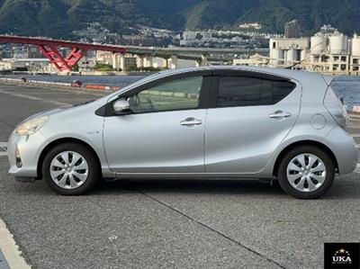 2012 Toyota Aqua - Thumbnail