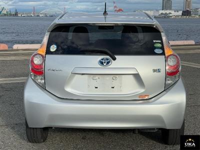 2012 Toyota Aqua - Thumbnail