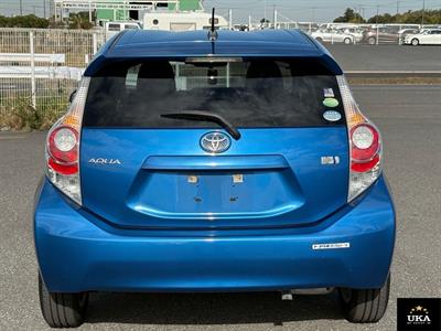 2013 Toyota Aqua - Thumbnail