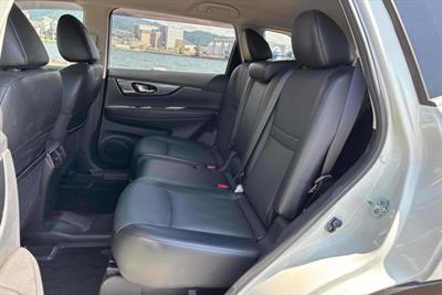2015 Nissan X-Trail - Thumbnail