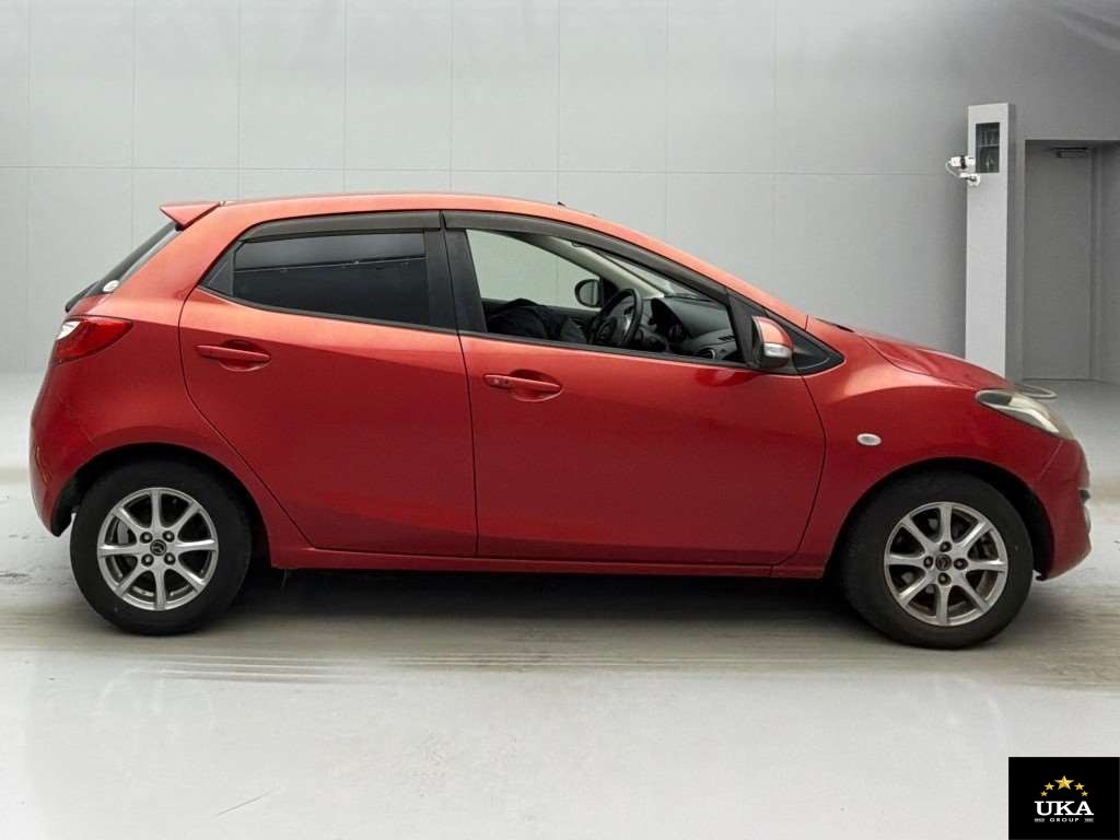 2013 Mazda Demio