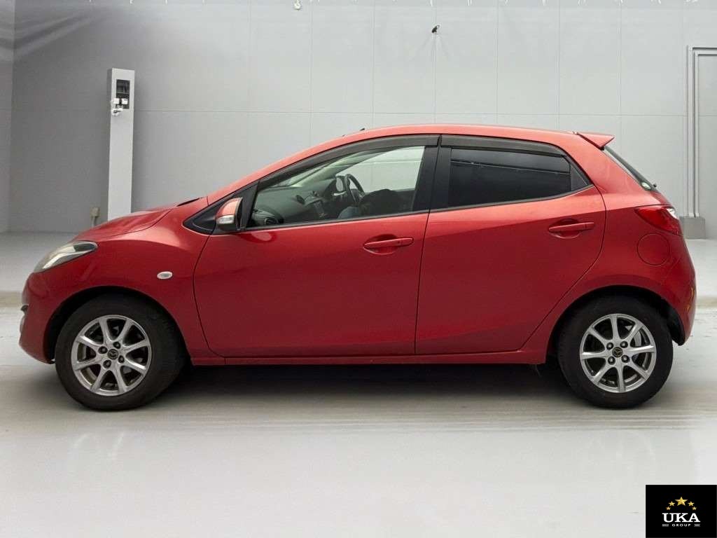 2013 Mazda Demio