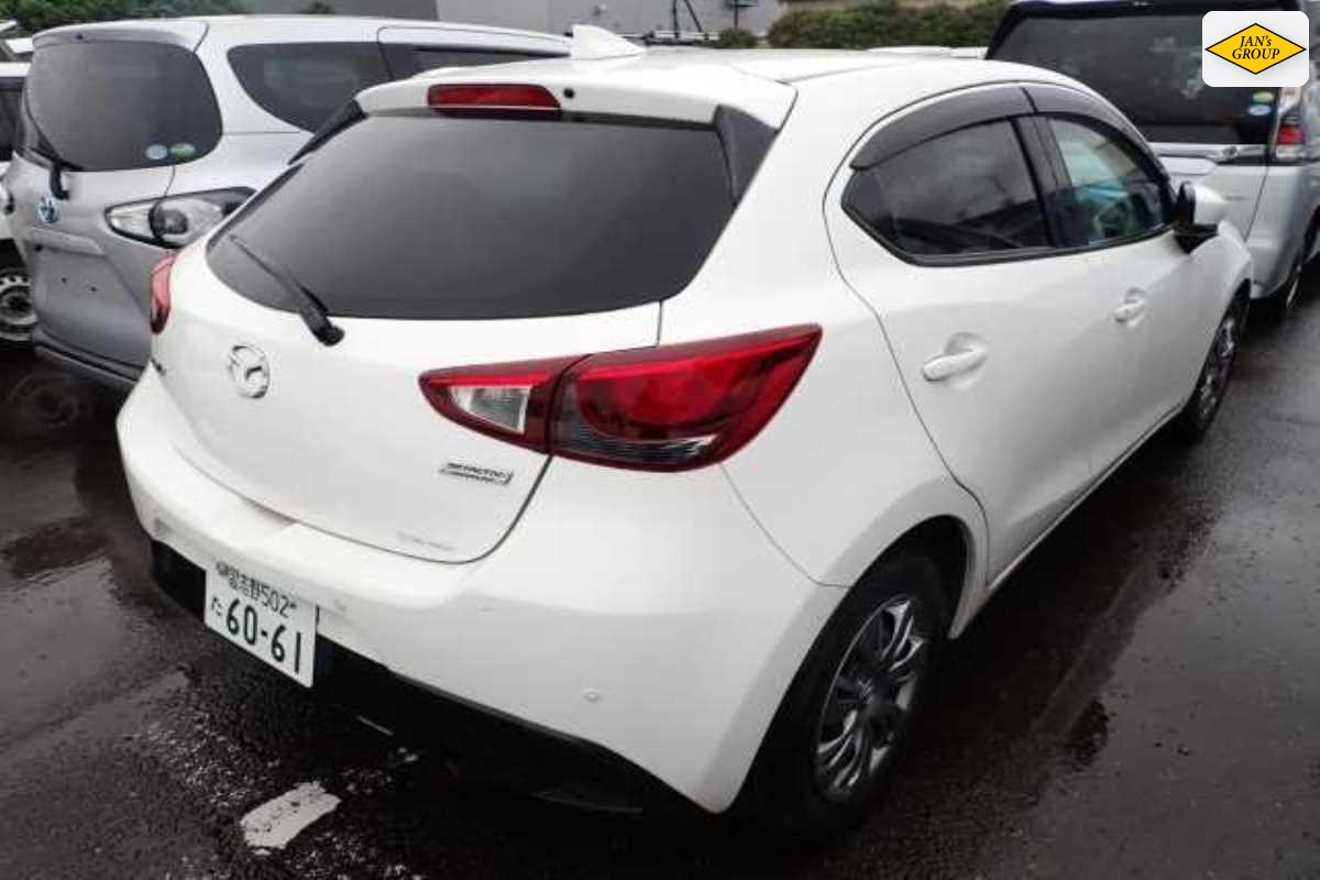 2019 Mazda Demio
