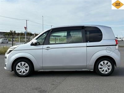 2014 Toyota Spade - Thumbnail