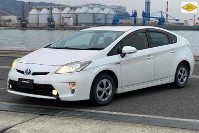 2012 Toyota Prius - Thumbnail